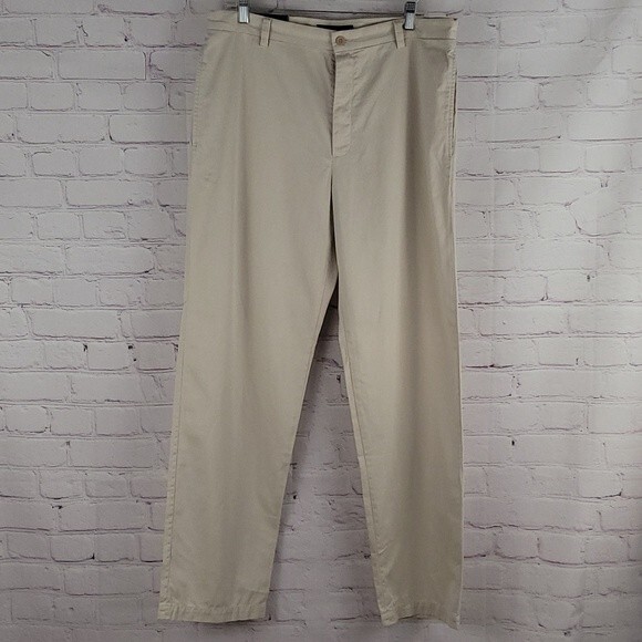 Banana Republic Gavin Flat -Front Lightweight Chino Pants. Size 35/32 - Picture 1 of 9